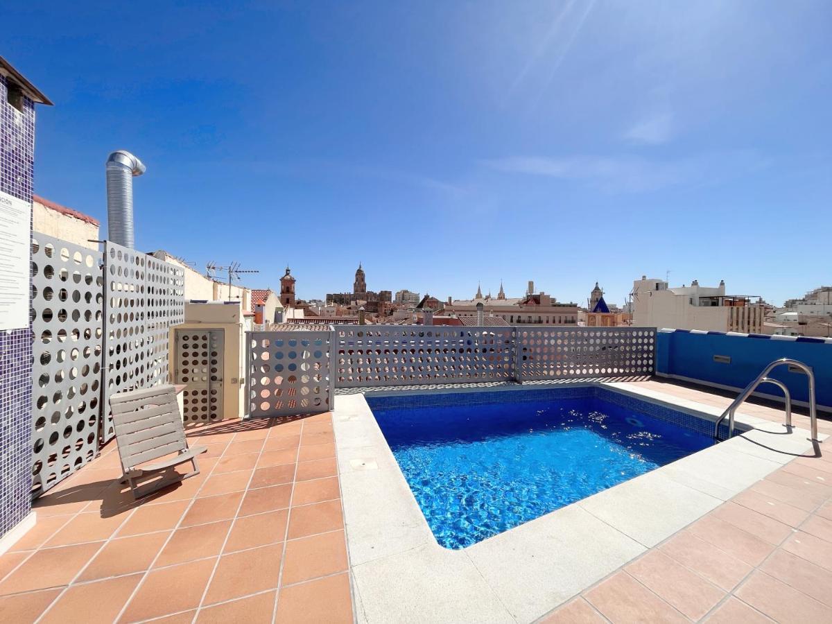 Homely Malaga Carreteria Con Piscina ภายนอก รูปภาพ