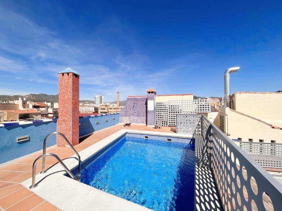 Homely Malaga Carreteria Con Piscina ภายนอก รูปภาพ