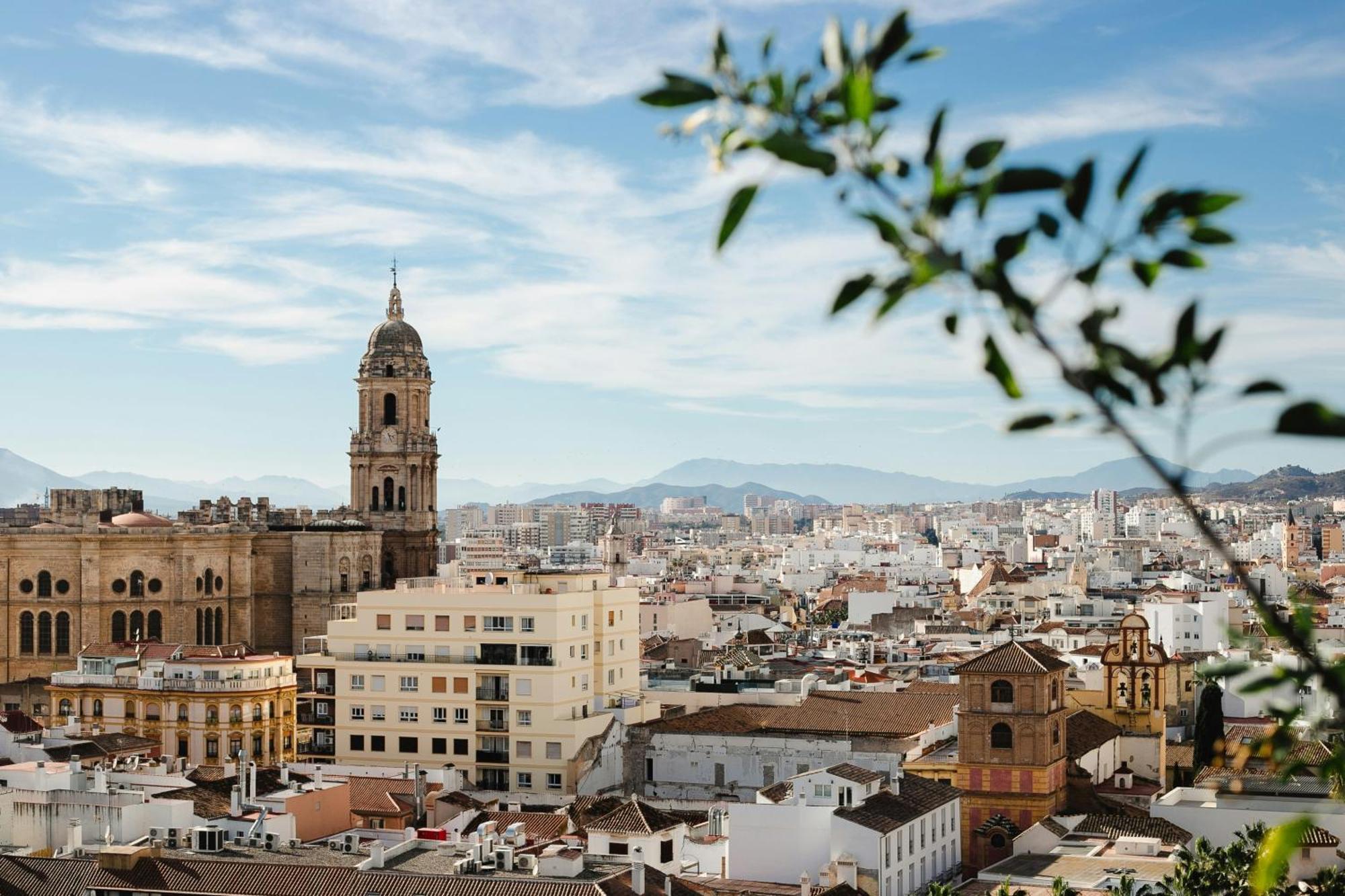 Homely Malaga Carreteria Con Piscina ภายนอก รูปภาพ