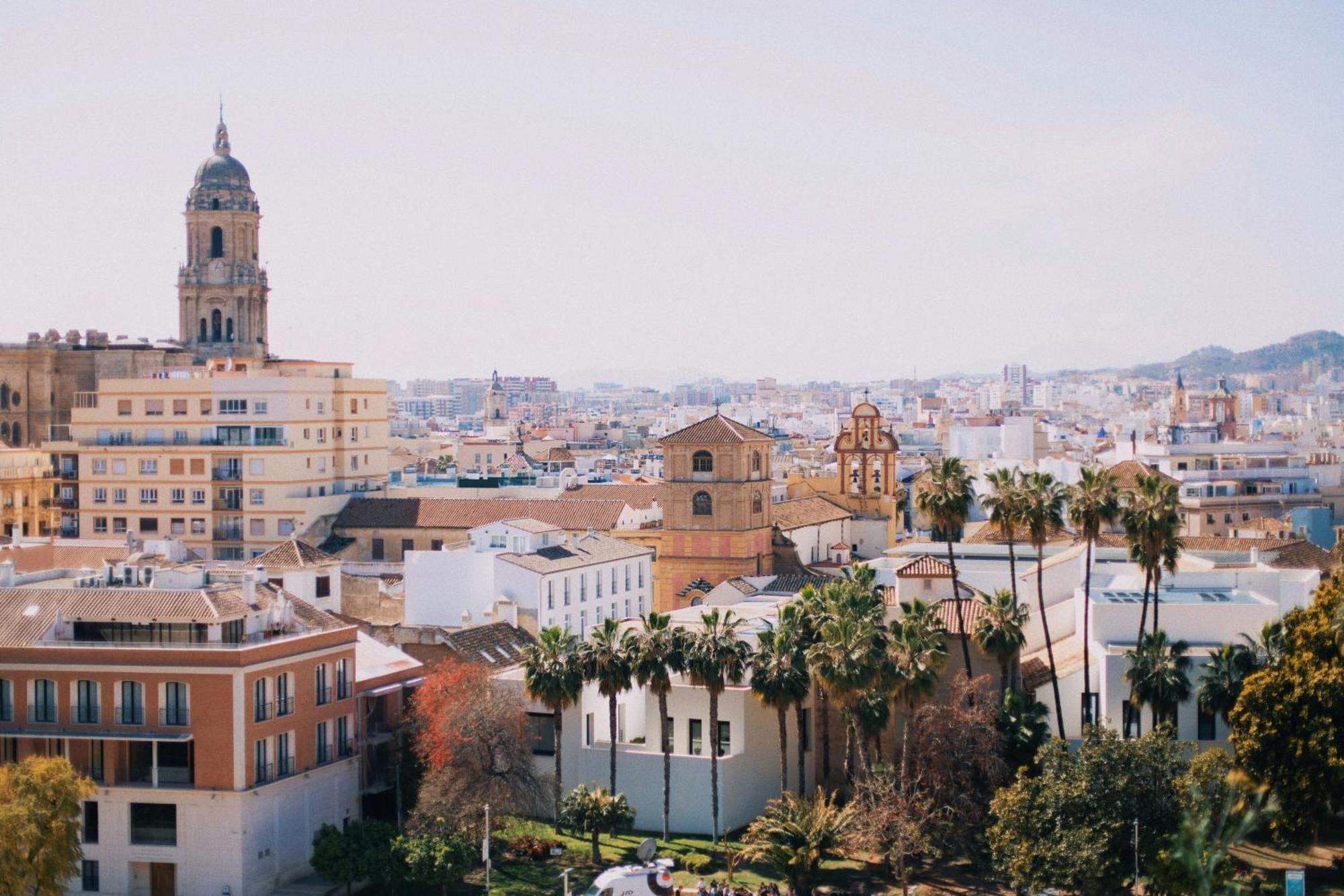 Homely Malaga Carreteria Con Piscina ภายนอก รูปภาพ