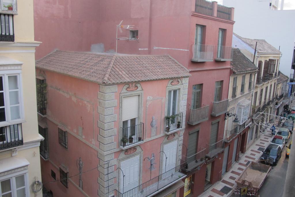 Homely Malaga Carreteria Con Piscina ภายนอก รูปภาพ